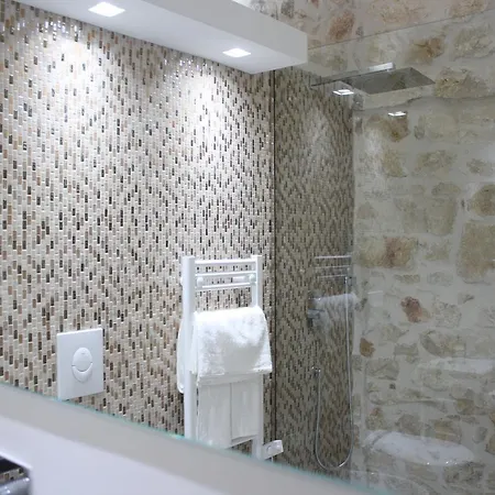 Apartment Lilla Luxury